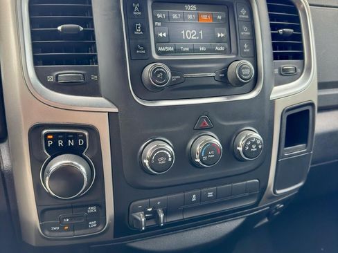 Used 2016 RAM 1500 Classic SLT AWD/4WD image 19