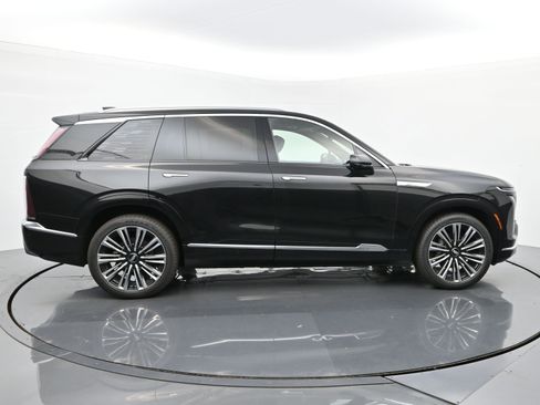 New 2026 Cadillac Vistiq Premium Luxury w/ LPO, Floor Liner Package image 6