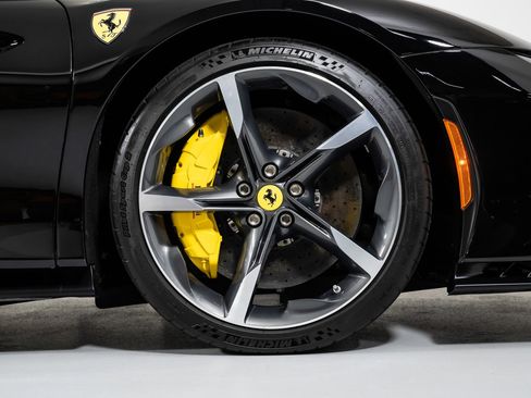 Used 2022 Ferrari SF90 Stradale image 21