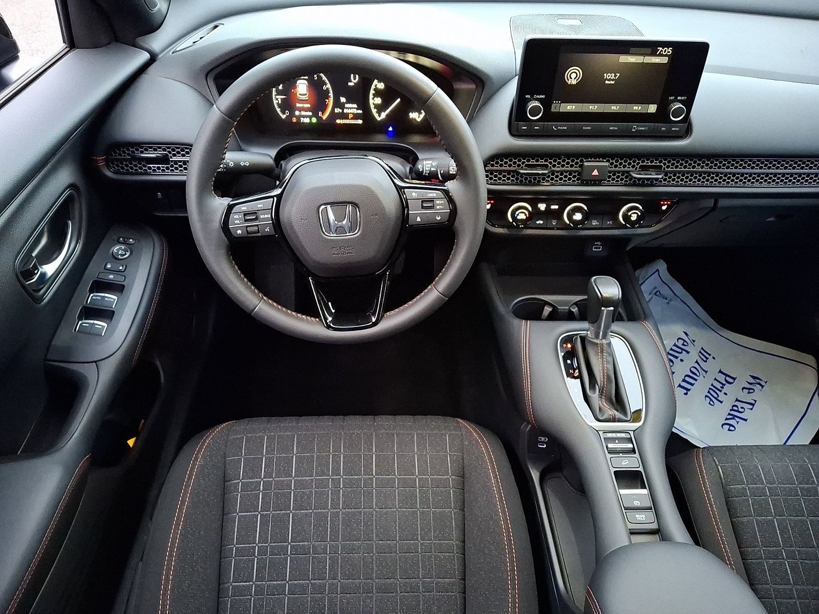 Used 2024 Honda HR-V Sport image 11
