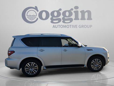 Used 2024 Nissan Armada SL w/ Captain's Chairs Package RWD image 6