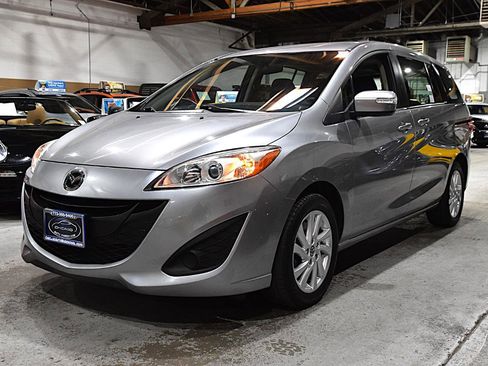 Used 2014 MAZDA MAZDA5 Sport FWD image 3