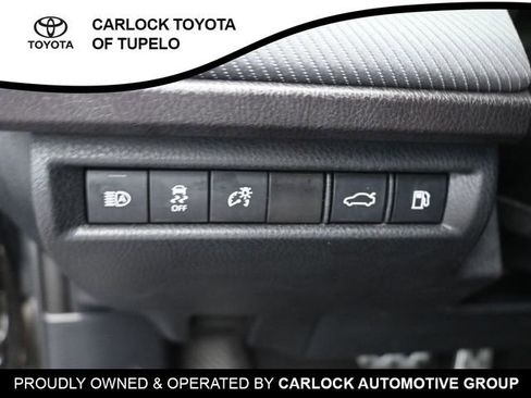 Used 2025 Toyota Camry SE w/ Convenience Package image 19