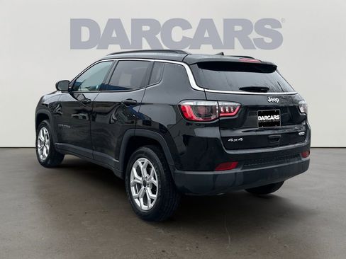 Used 2025 Jeep Compass Latitude w/ Sun & Sound Group image 5