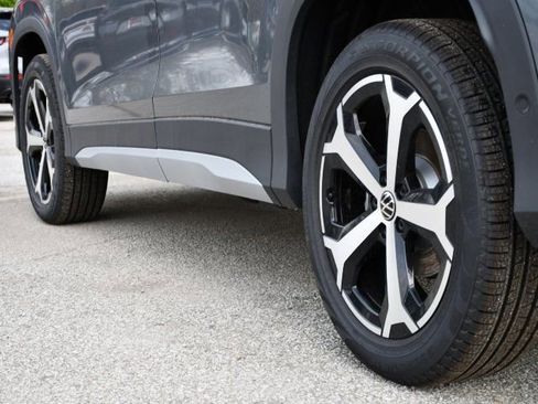 New 2026 Volkswagen Tiguan SE AWD/4WD image 9