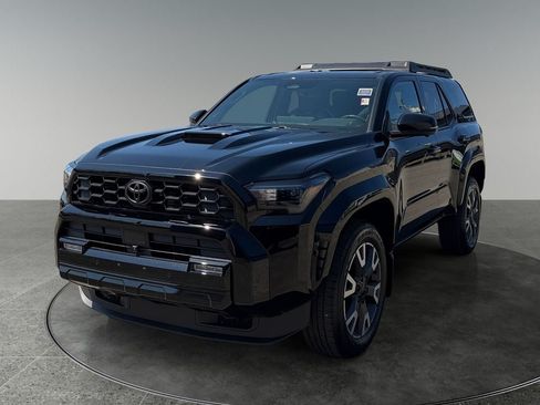 Used 2025 Toyota 4Runner TRD Sport Premium AWD/4WD image 3