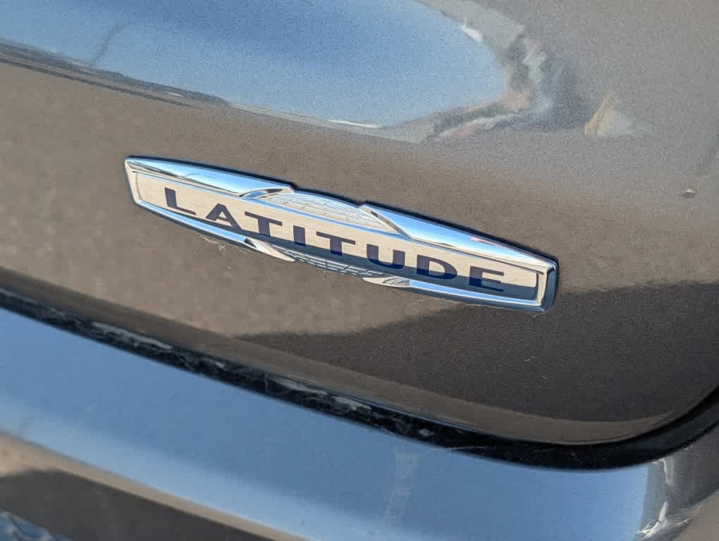 Used 2023 Jeep Compass Latitude w/ Convenience Group AWD/4WD image 10