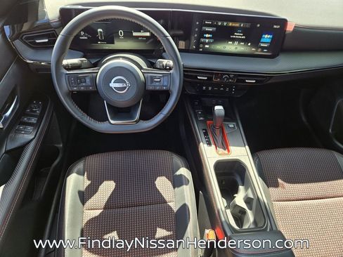 Used 2025 Nissan Kicks SR AWD/4WD image 12