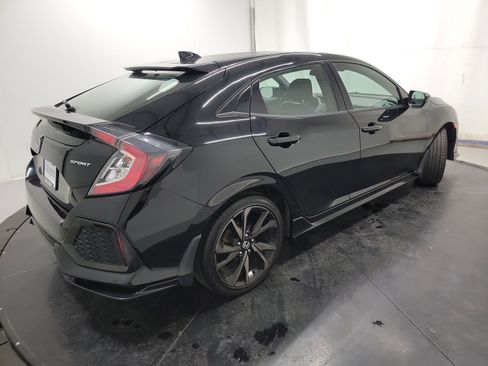 Used 2019 Honda Civic Sport image 9