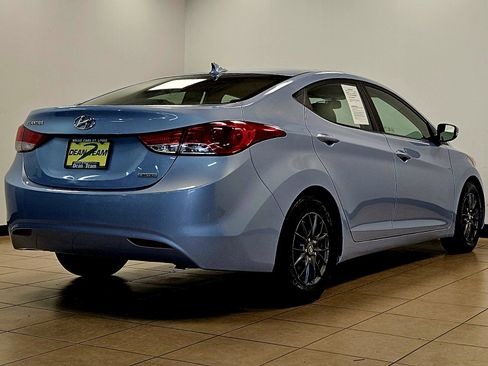 Used 2012 Hyundai Elantra Limited image 4