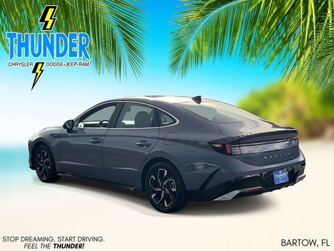 Used 2024 Hyundai Sonata SEL FWD image 3