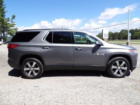 Used 2019 Chevrolet Traverse LT w/ LT Premium Package FWD image 6