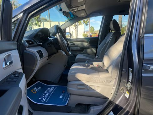 Used 2016 Honda Odyssey SE image 10