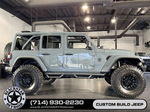 Used 2025 Jeep Wrangler Unlimited Sahara w/ Safety Group AWD/4WD image 1