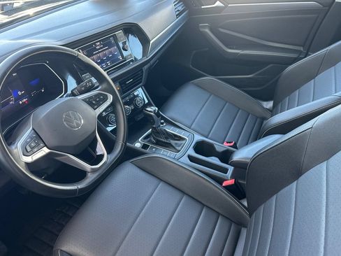 Used 2023 Volkswagen Jetta SE FWD image 10