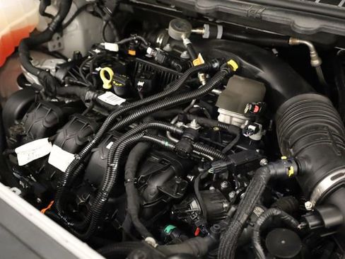 Used 2019 Ford Edge Titanium image 11