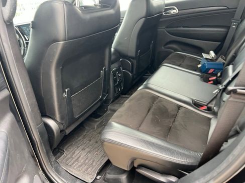 Used 2020 Jeep Grand Cherokee Altitude RWD image 10