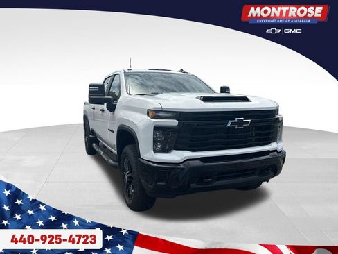 Used 2025 Chevrolet Silverado 2500 Custom w/ Custom Value Package AWD/4WD image 7