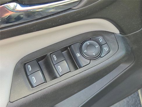 Used 2023 Chevrolet Equinox LT image 23