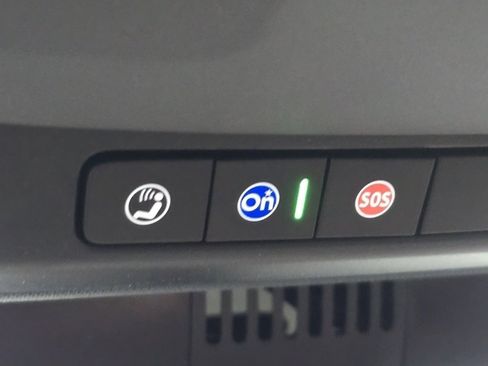 Used 2025 Chevrolet Suburban High Country image 31