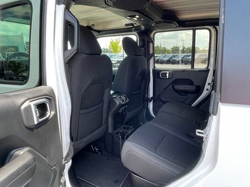 Used 2021 Jeep Gladiator Sport AWD/4WD image 40