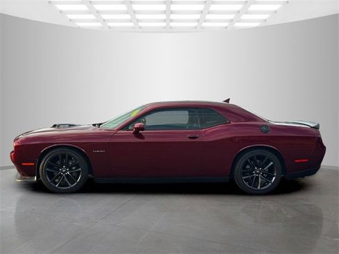 Certified 2022 Dodge Challenger R/T w/ Plus Package image 4