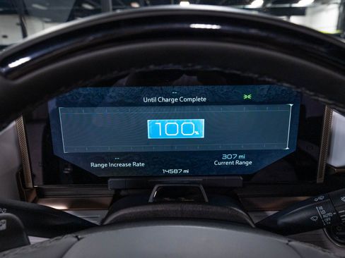 Used 2025 GMC Hummer EV 3X AWD/4WD image 17