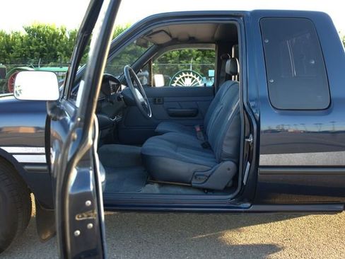 Used 1994 Toyota Pickup DX image 49