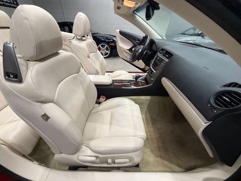 Used 2013 Lexus IS 250C RWD image 37