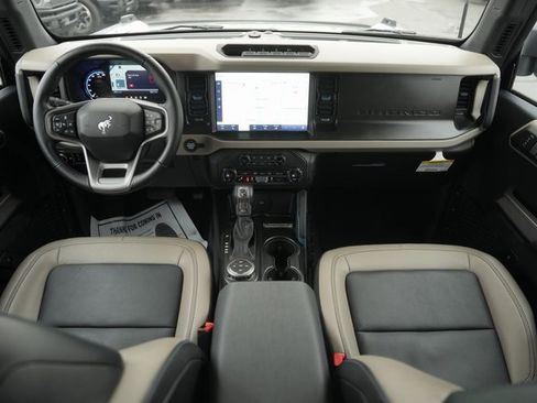 Used 2023 Ford Bronco Wildtrak image 20