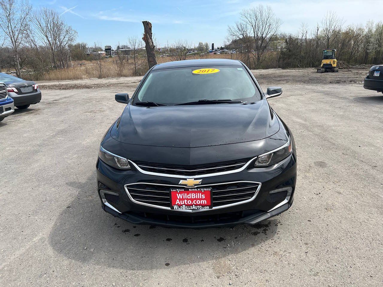 Used 2017 Chevrolet Malibu LT FWD image 2
