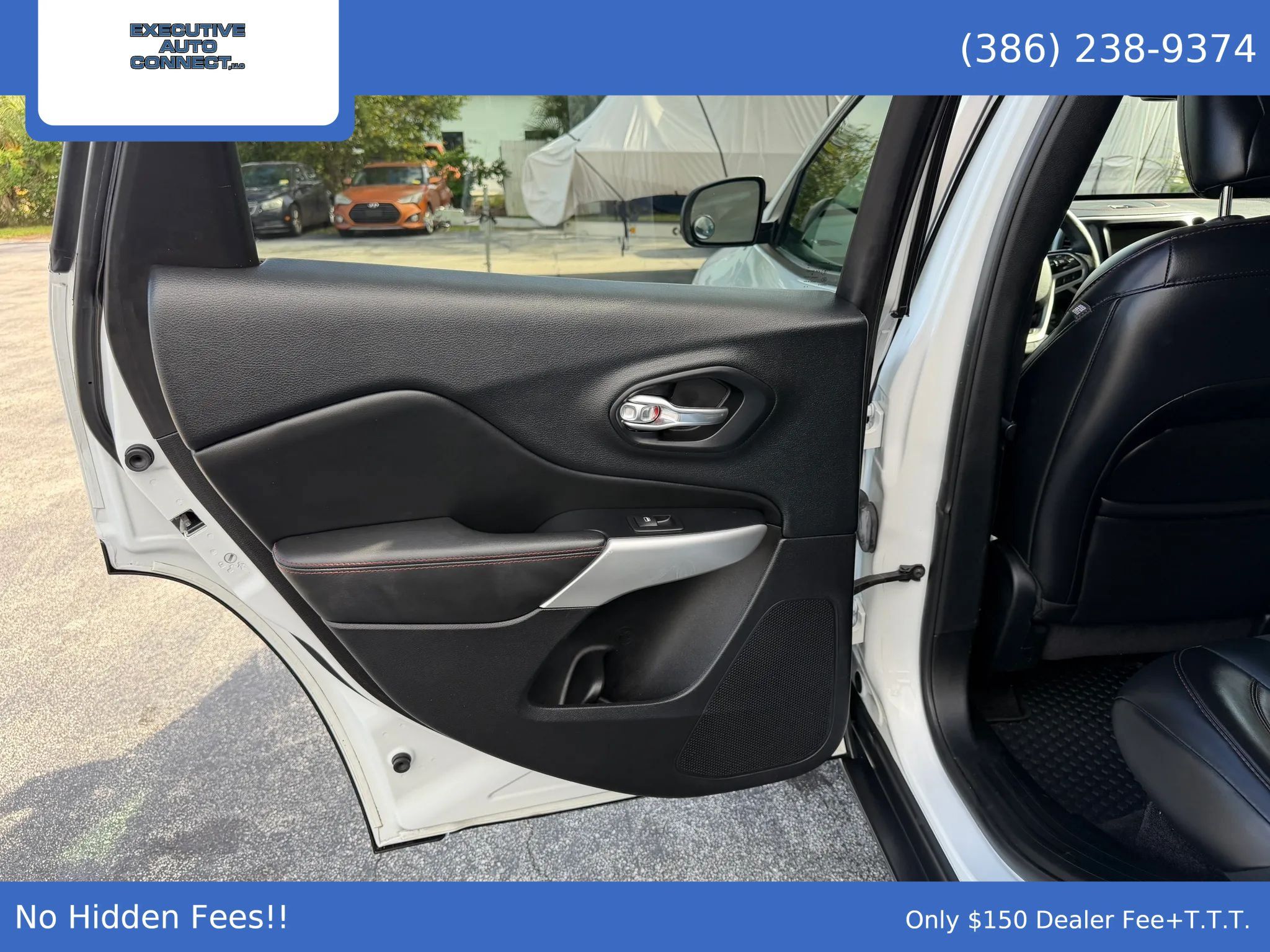 Used 2017 Jeep Cherokee Trailhawk w/ Comfort/Convenience Group AWD/4WD image 11