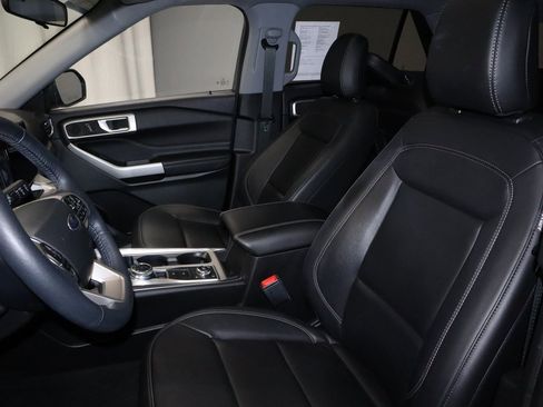 Certified 2023 Ford Explorer XLT w/ Equipment Group 202A image 26
