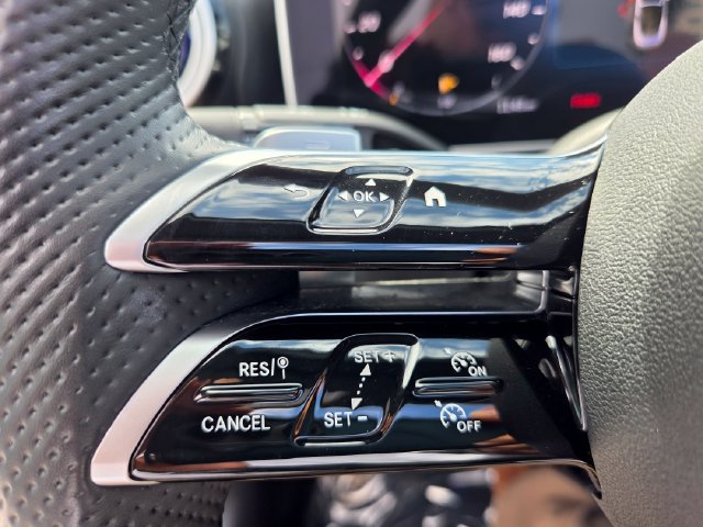 Used 2024 Mercedes-Benz CLE 300 4MATIC Cabriolet image 35