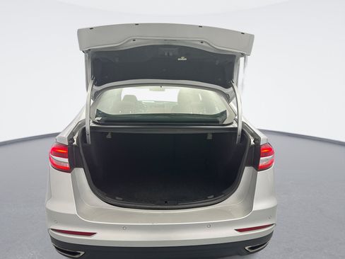 Used 2019 Ford Fusion Titanium AWD/4WD image 23