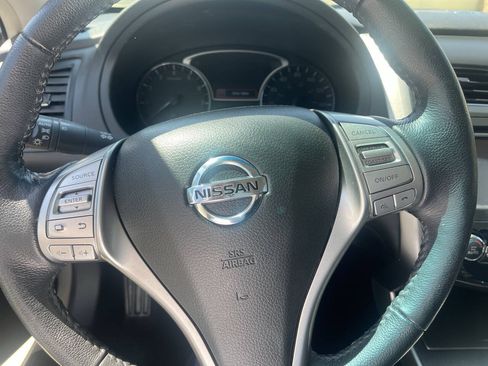 Used 2013 Nissan Altima 2.5 SL w/ Technology Pkg FWD image 18