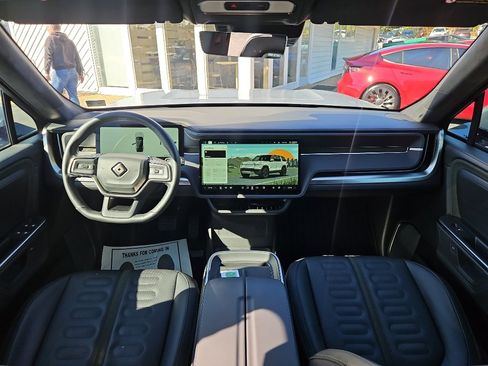 Used 2025 Rivian R1S Adventure image 16