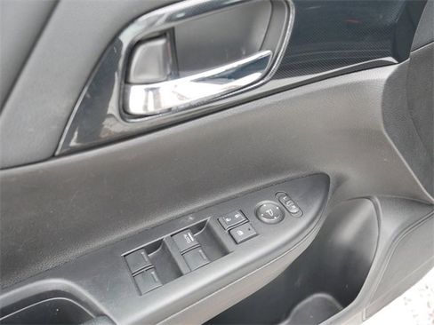Used 2015 Honda Accord Sport image 16
