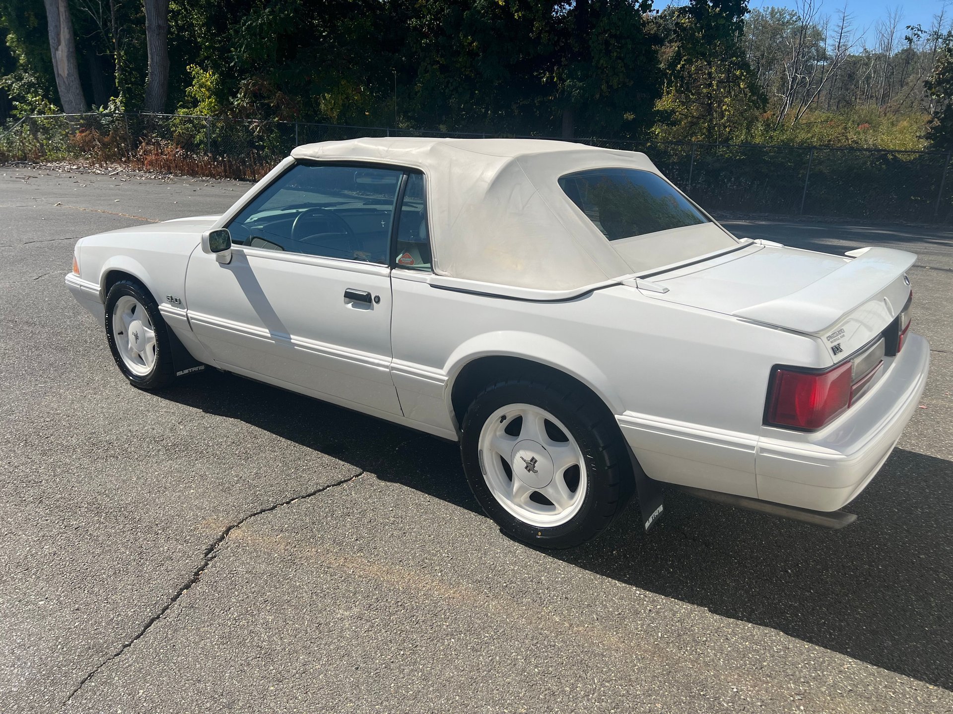 Used 1993 Ford Mustang LX RWD image 6