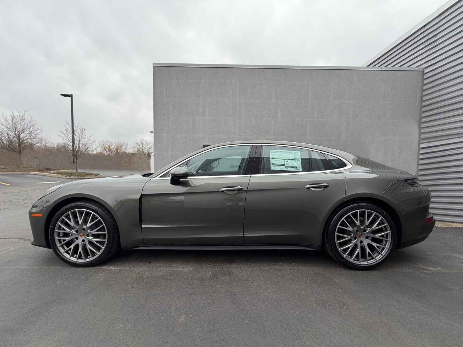 New 2026 Porsche Panamera 4 AWD/4WD image 2