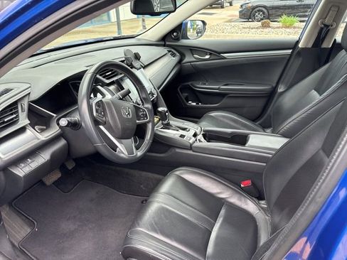 Used 2016 Honda Civic Touring image 5