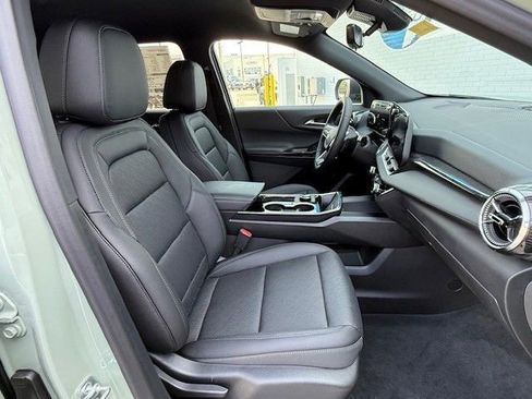 New 2026 Chevrolet Equinox LT w/ Convenience Package II image 17