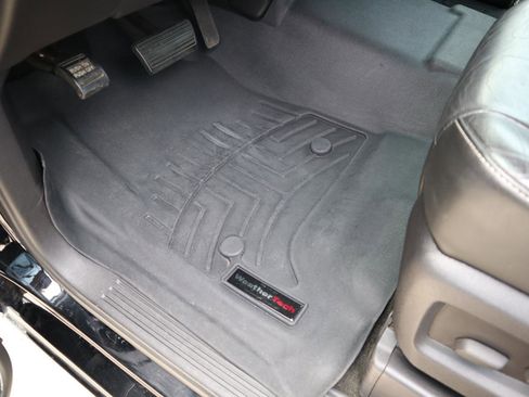 Used 2014 Chevrolet Silverado 1500 LTZ image 43