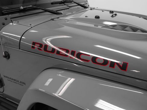 Used 2015 Jeep Wrangler Unlimited Rubicon AWD/4WD image 17