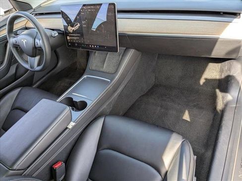 Used 2021 Tesla Model 3 Standard Range Plus image 21