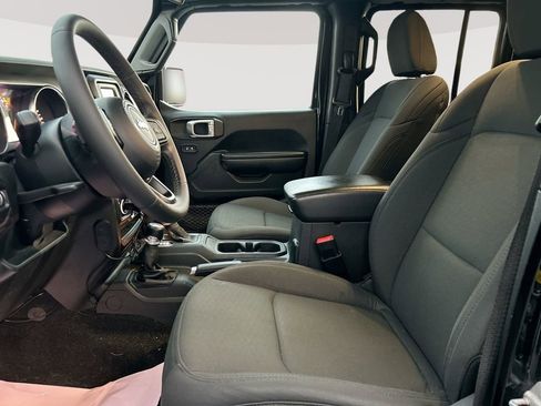 Used 2020 Jeep Wrangler Unlimited Sport S AWD/4WD image 23