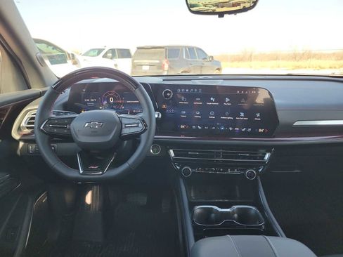 New 2026 Chevrolet Traverse RS w/ LPO, Floor Liner Package FWD image 14