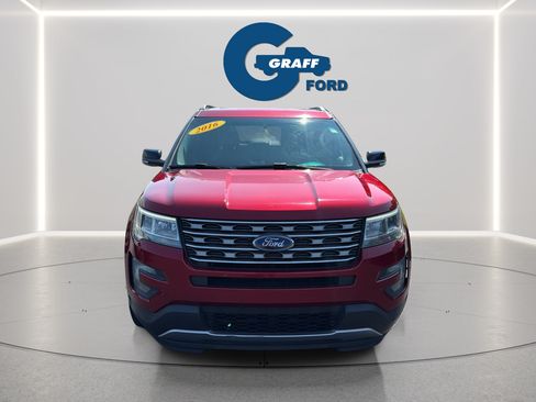 Used 2016 Ford Explorer XLT w/ Equipment Group 202A AWD/4WD image 3