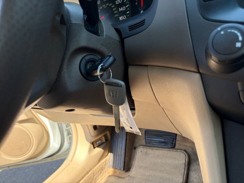 Used 2005 Honda Accord LX image 28