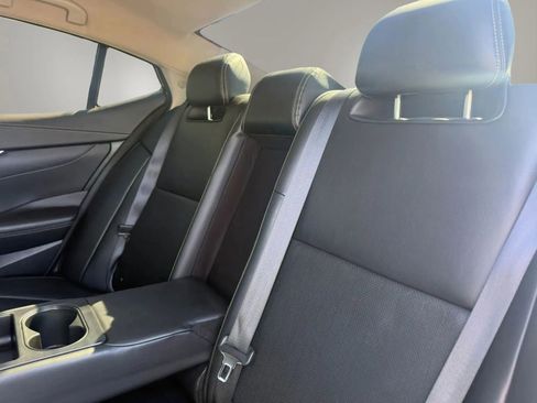 Used 2023 Nissan Maxima SV w/ Floor Mat Group FWD image 32